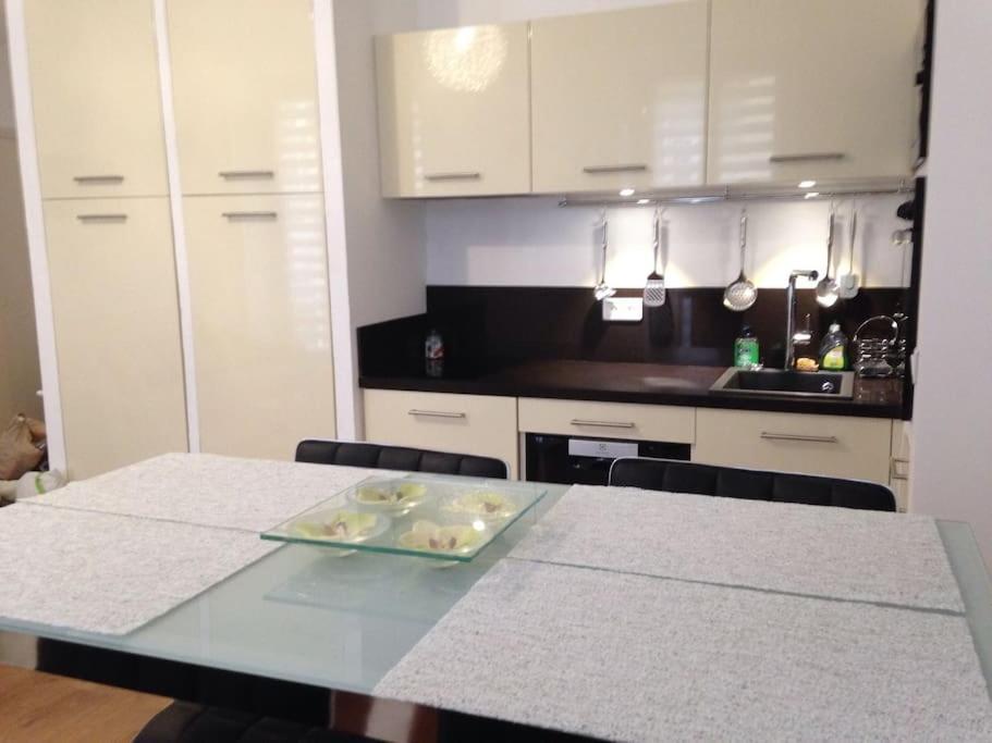 #28 1 Bdr Flat Ac Balcony Hper Central 10Mins To Beach & Old Town Nice Ngoại thất bức ảnh