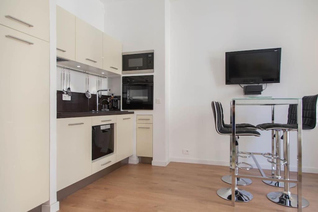 #28 1 Bdr Flat Ac Balcony Hper Central 10Mins To Beach & Old Town Nice Ngoại thất bức ảnh
